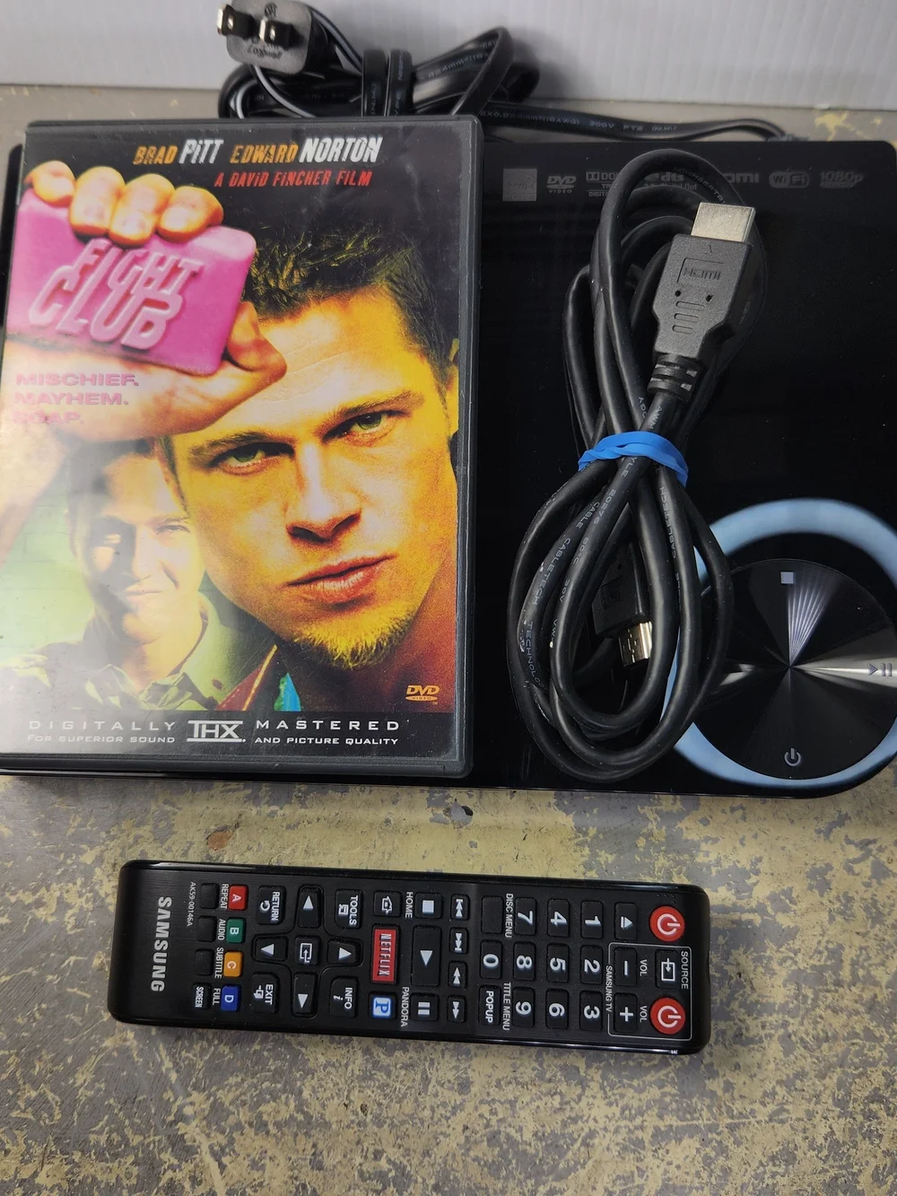 Samsung Blu-ray Player Bundle in Black with Black Remote